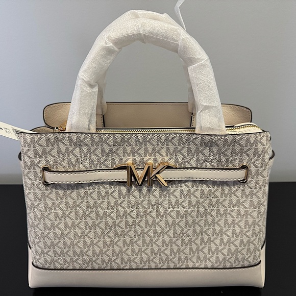 Brand new Michael kors - Picture 1 of 3